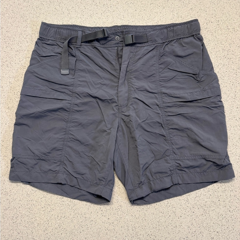 Uniqlo Men's Charcoal Cargo Shorts